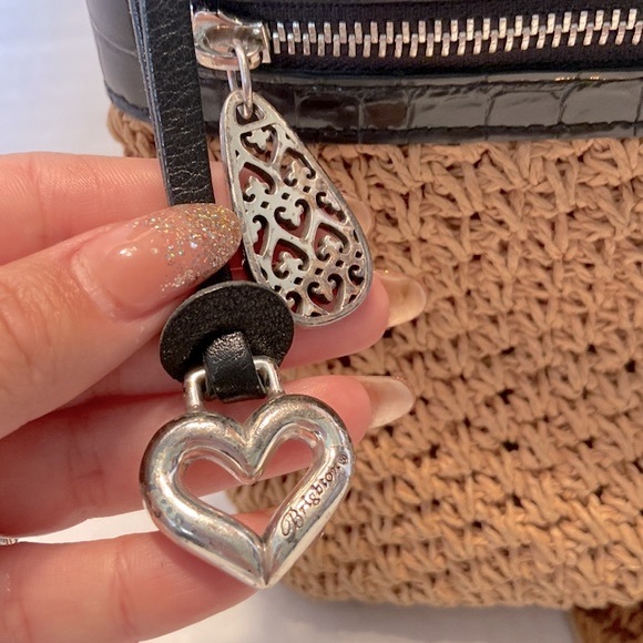 Brighton Straw Woven Messenger Bag - Picture 4 of 15